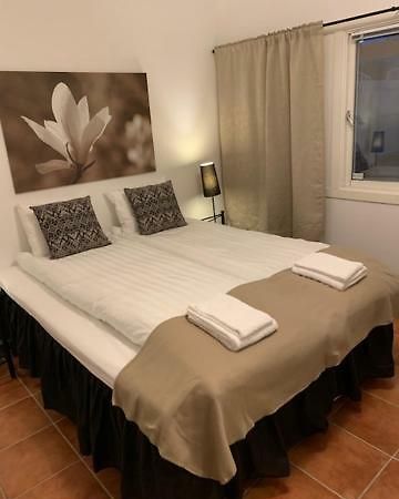 Ekerö Maelaroe Hotell מראה חיצוני תמונה