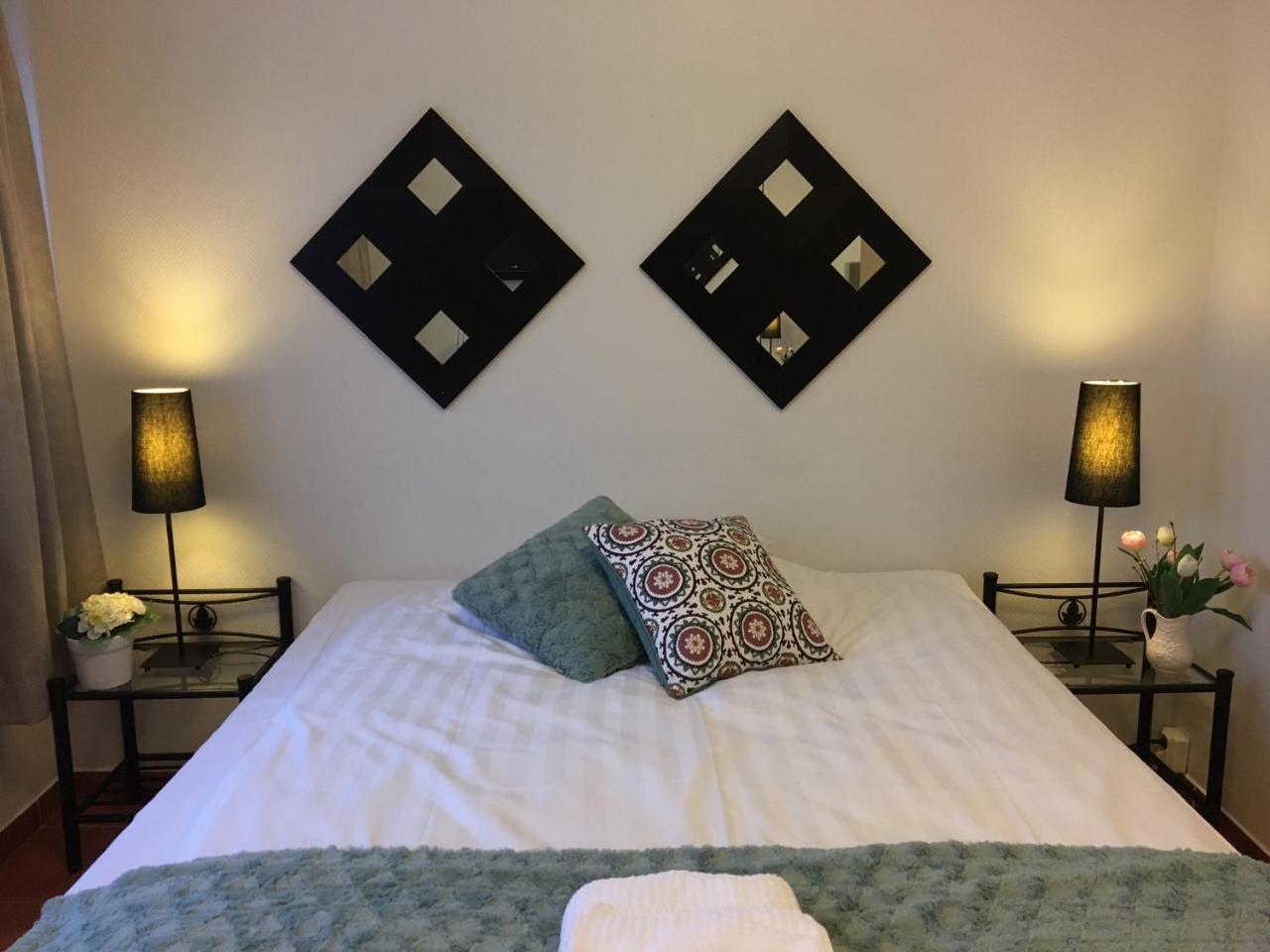 Ekerö Maelaroe Hotell מראה חיצוני תמונה