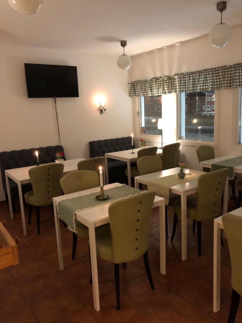 Ekerö Maelaroe Hotell מראה חיצוני תמונה
