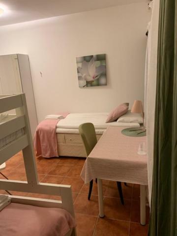 Ekerö Maelaroe Hotell מראה חיצוני תמונה